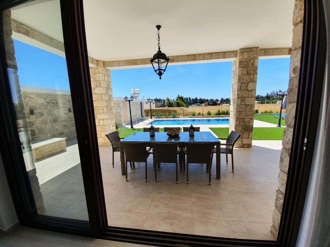 Villa Yermanina Geroskipou Extérieur photo